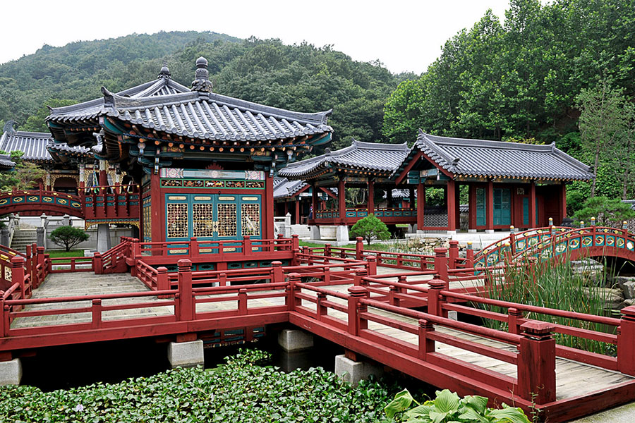 South Korea & Japan: Beautiful Asia